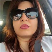 Docente di inglese, spagnolo e italiano impartisce lezioni per medie, superiori e i non nativi